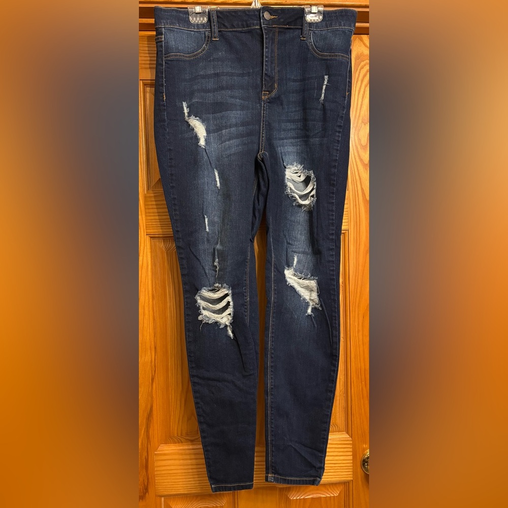 Ms. Cello Distressed Skinny Jeans, Sz 16, NWOT